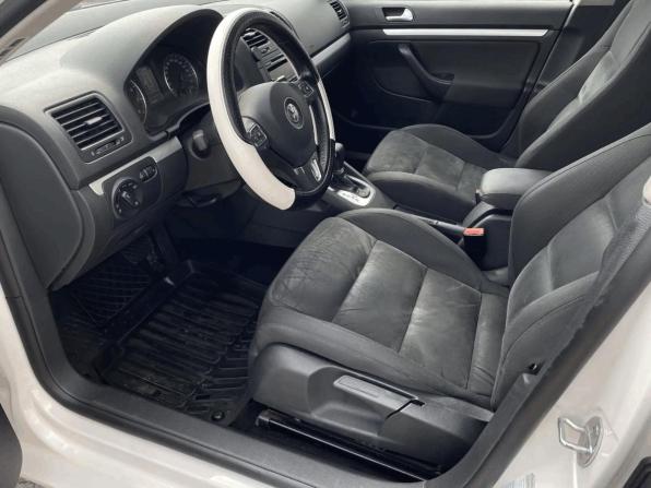 Volkswagen Jetta V с пробегом 2010 года, цена 655 000 рублей, 128961 км, седан, Автокод Объявления