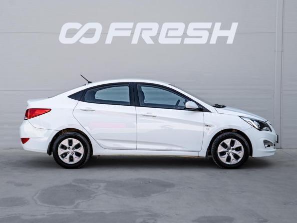 Hyundai Solaris I Рестайлинг с пробегом 2015 года, цена 1 030 000 рублей, 125678 км, седан, Автокод Объявления