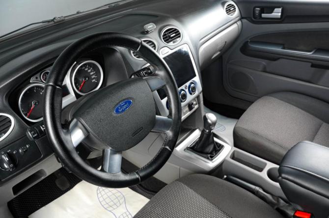 Ford Focus II Рестайлинг с пробегом 2011 года, цена 649 000 рублей, 572192 км, седан, Автокод Объявления
