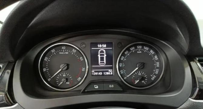 Skoda Rapid I с пробегом 2015 года, цена 1 159 000 рублей, 139142 км, лифтбек, Автокод Объявления