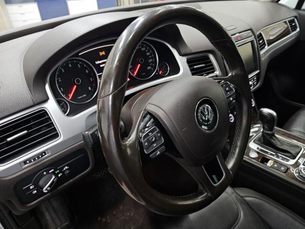 Volkswagen Touareg II Рестайлинг с пробегом 2017 года, цена 2 950 000 рублей, 123405 км, внедорожник, Автокод Объявления