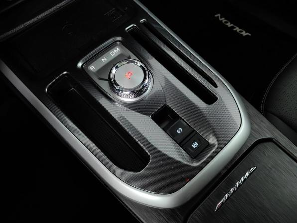 Haval Jolion I Рестайлинг с пробегом 2025 года, цена 2 399 000 рублей, 9348 км, внедорожник, Автокод Объявления