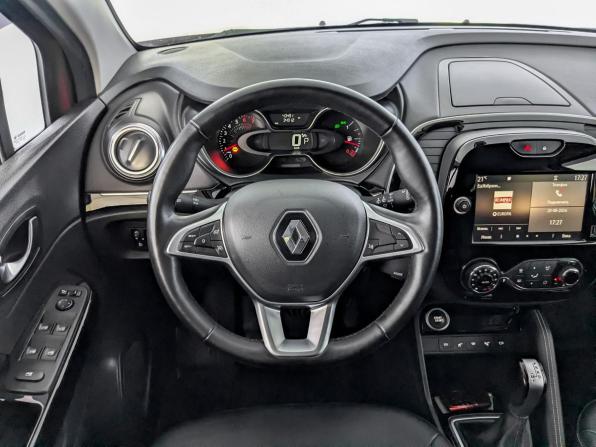 Renault Kaptur I Рестайлинг с пробегом 2021 года, цена 1 795 000 рублей, 43482 км, внедорожник, Автокод Объявления