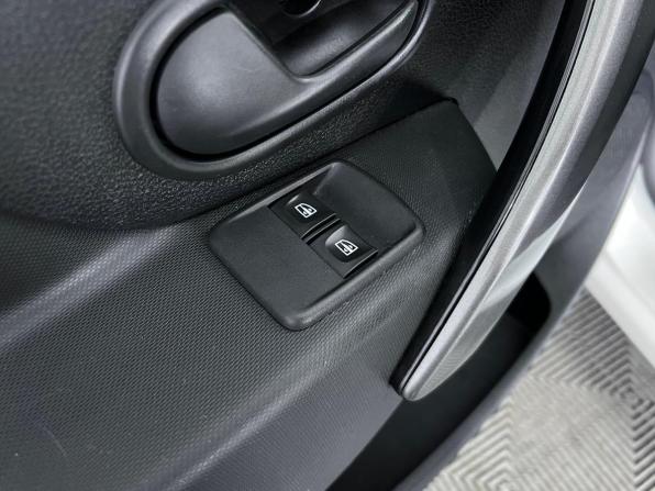 Renault Sandero II Рестайлинг с пробегом 2018 года, цена 960 000 рублей, 70092 км, хэтчбек, Автокод Объявления