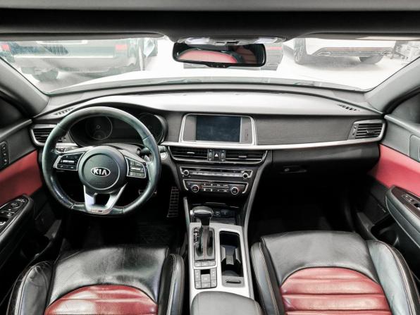 Kia Optima IV Рестайлинг с пробегом 2018 года, цена 2 080 000 рублей, 106058 км, седан, Автокод Объявления