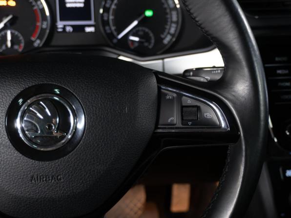Skoda Superb III с пробегом 2018 года, цена 1 974 000 рублей, 138910 км, лифтбек, Автокод Объявления