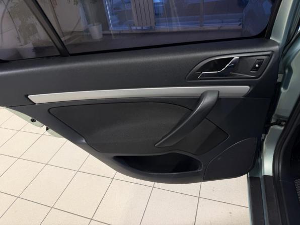 Skoda Octavia II (A5) Рестайлинг с пробегом 2012 года, цена 940 000 рублей, 209000 км, универсал, Автокод Объявления