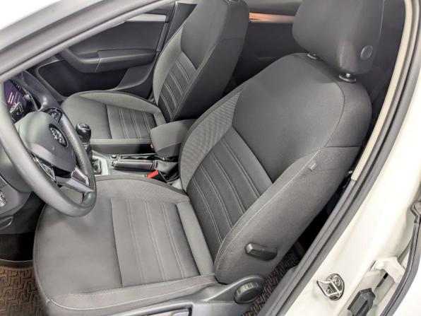 Skoda Octavia III (A7) Рестайлинг с пробегом 2017 года, цена 1 515 000 рублей, 97857 км, лифтбек, Автокод Объявления