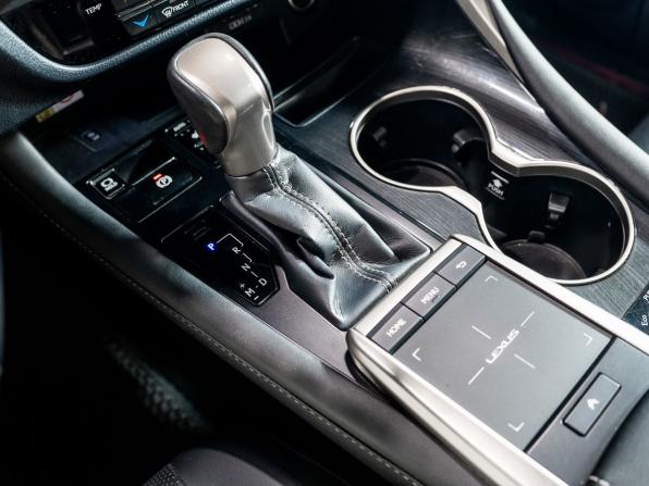 Lexus RX IV Рестайлинг с пробегом 2019 года, цена 4 965 000 рублей, 69350 км, внедорожник, Автокод Объявления