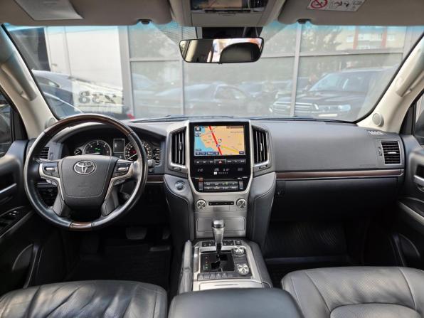 Toyota Land Cruiser 200 Series Рестайлинг 2 с пробегом 2019 года, цена 5 699 000 рублей, 265150 км, внедорожник, Автокод Объявления