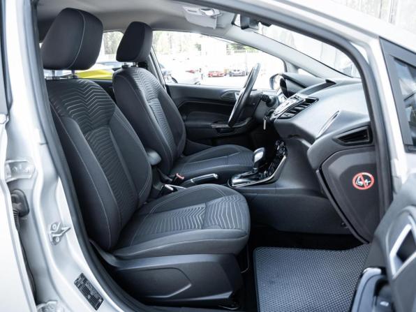 Ford Fiesta Mk6 Рестайлинг с пробегом 2015 года, цена 1 098 000 рублей, 30256 км, хэтчбек, Автокод Объявления