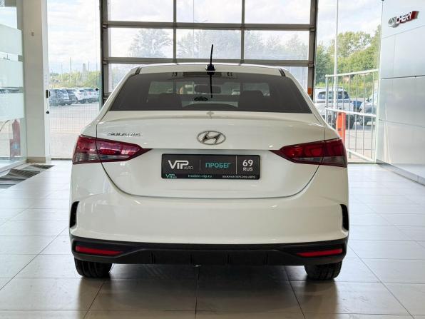 Hyundai Solaris II Рестайлинг с пробегом 2020 года, цена 1 557 000 рублей, 104011 км, седан, Автокод Объявления