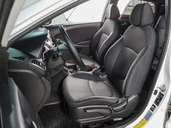 Hyundai Solaris I Рестайлинг с пробегом 2015 года, цена 969 000 рублей, 85142 км, седан, Автокод Объявления