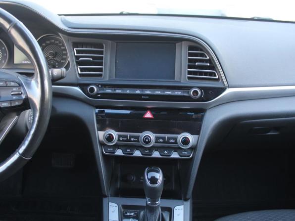 Hyundai Elantra VI (AD) Рестайлинг с пробегом 2019 года, цена 1 280 000 рублей, 134823 км, седан, Автокод Объявления