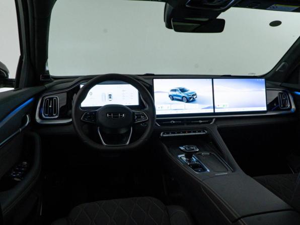 Geely Monjaro I Рестайлинг 2 с пробегом 2026 года, цена 4 558 888 рублей, 28 км, внедорожник, Автокод Объявления