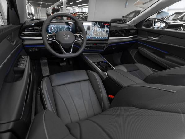 Volkswagen Passat (North America and China) Pro I с пробегом 2026 года, цена 4 100 000 рублей, 50 км, седан, Автокод Объявления