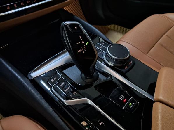 BMW 5 серии VII (G30/G31/G38) Рестайлинг с пробегом 2021 года, цена 5 200 000 рублей, 54997 км, седан, Автокод Объявления