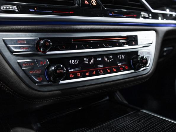 BMW 7 серии VI (G11/G12) Рестайлинг с пробегом 2019 года, цена 5 399 585 рублей, 187426 км, седан, Автокод Объявления