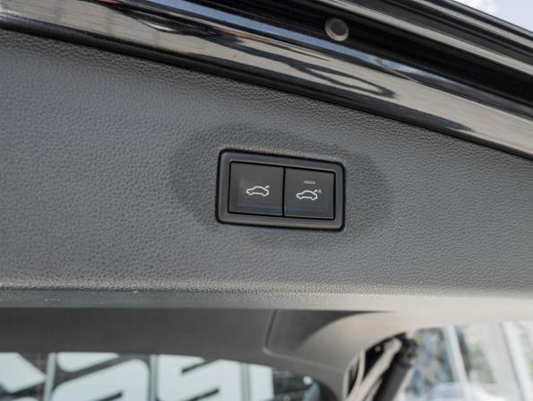 Volkswagen Tiguan II с пробегом 2019 года, цена 2 544 000 рублей, 57496 км, внедорожник, Автокод Объявления