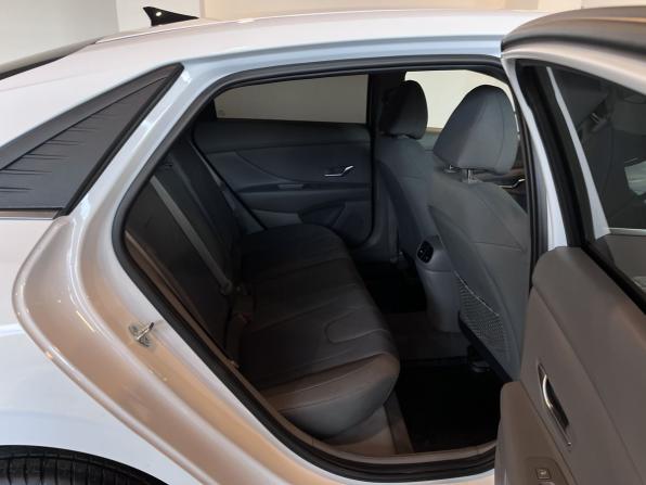 Hyundai Elantra VII (CN7) с пробегом 2021 года, цена 2 090 000 рублей, 107964 км, седан, Автокод Объявления