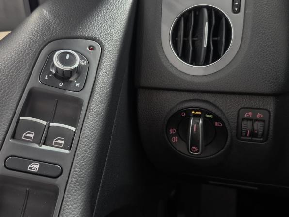 Volkswagen Tiguan I Рестайлинг с пробегом 2011 года, цена 979 000 рублей, 222897 км, внедорожник, Автокод Объявления