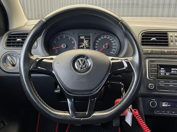 Volkswagen Polo V Рестайлинг с пробегом 2016 года, цена 1 032 000 рублей, 115278 км, седан, Автокод Объявления