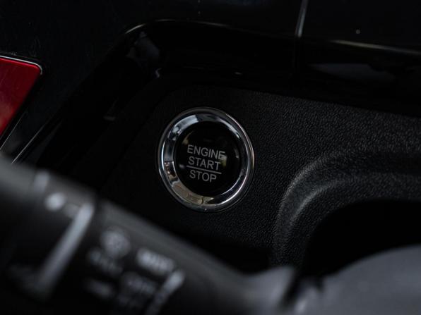 Honda Stepwgn V Рестайлинг с пробегом 2019 года, цена 2 395 000 рублей, 73018 км, минивэн, Автокод Объявления