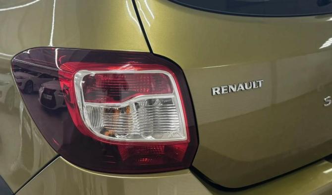 Renault Sandero II с пробегом 2015 года, цена 1 099 000 рублей, 90000 км, хэтчбек, Автокод Объявления