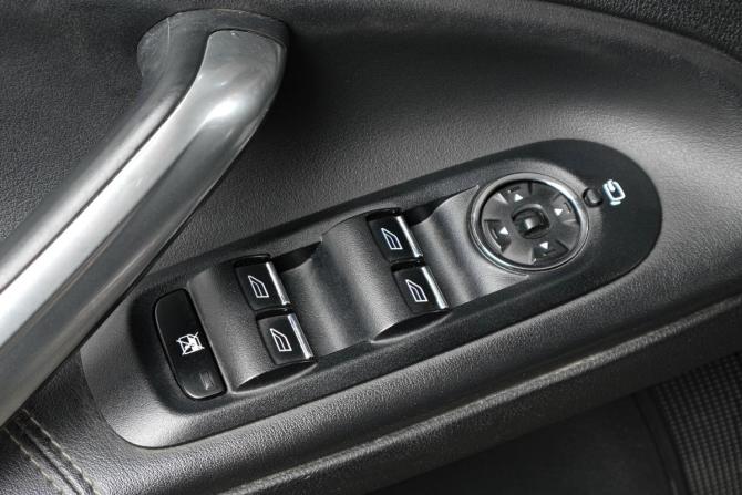 Ford Mondeo IV Рестайлинг с пробегом 2012 года, цена 779 000 рублей, 250100 км, седан, Автокод Объявления