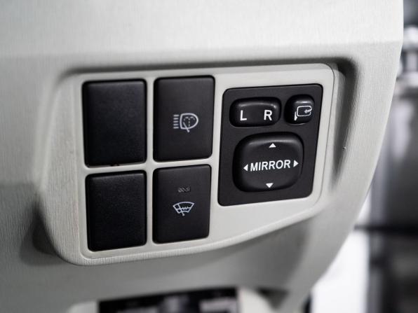 Toyota Prius III (XW30) с пробегом 2010 года, цена 949 500 рублей, 257844 км, лифтбек, Автокод Объявления