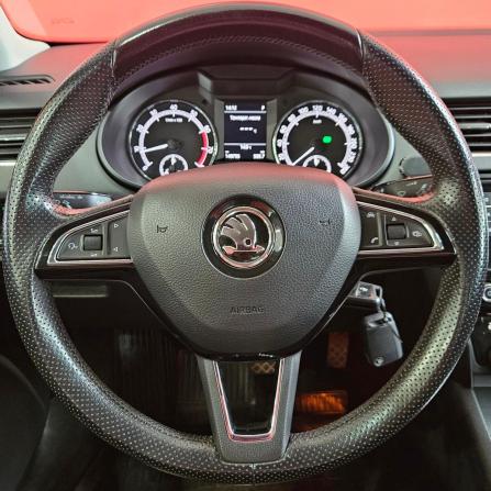 Skoda Octavia III (A7) Рестайлинг с пробегом 2017 года, цена 1 860 000 рублей, 148360 км, лифтбек, Автокод Объявления