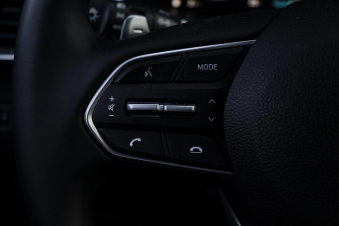 Hyundai Santa Fe IV Рестайлинг с пробегом 2022 года, цена 3 850 000 рублей, 90467 км, внедорожник, Автокод Объявления