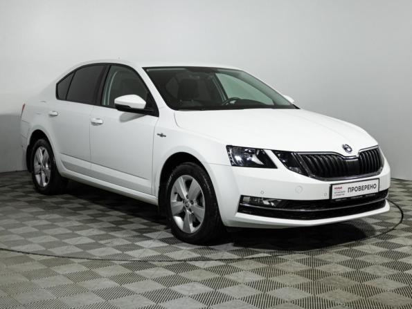 Skoda Octavia III (A7) Рестайлинг с пробегом 2018 года, цена 2 199 700 рублей, 44385 км, лифтбек, Автокод Объявления