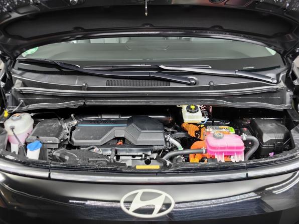 Hyundai Staria I с пробегом 2025 года, цена 8 250 000 рублей, 2040 км, минивэн, Автокод Объявления