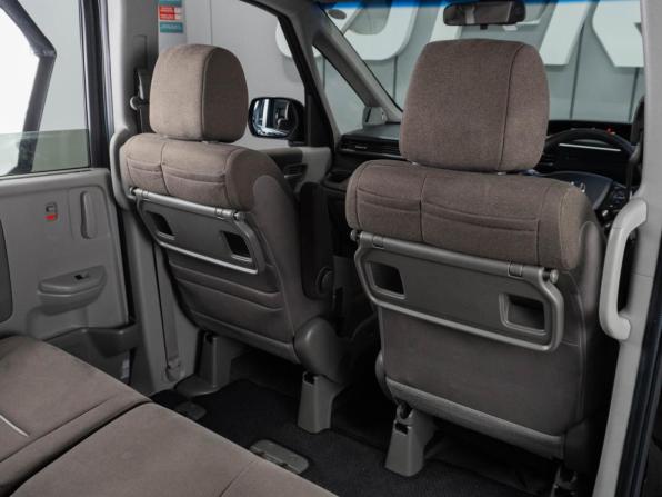 Honda Stepwgn V Рестайлинг с пробегом 2017 года, цена 1 799 000 рублей, 159504 км, минивэн, Автокод Объявления