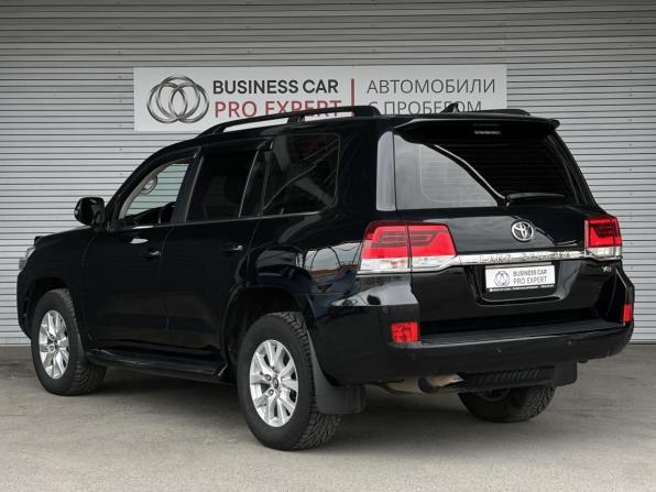 Toyota Land Cruiser 200 Series Рестайлинг 2 с пробегом 2017 года, цена 5 499 000 рублей, 165124 км, внедорожник, Автокод Объявления