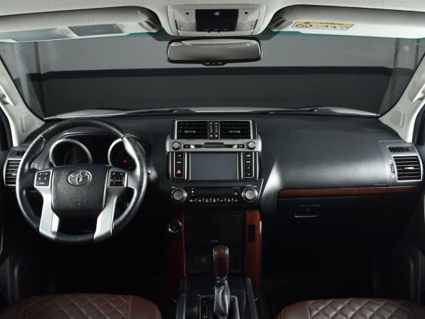 Toyota Land Cruiser Prado 150 Series Рестайлинг 1 с пробегом 2016 года, цена 3 899 999 рублей, 140711 км, внедорожник, Автокод Объявления