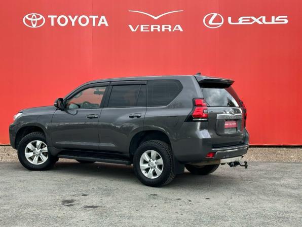 Toyota Land Cruiser Prado 150 Series Рестайлинг 2 с пробегом 2019 года, цена 3 900 000 рублей, 202000 км, внедорожник, Автокод Объявления