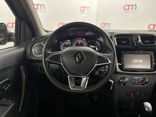 Renault Logan II Рестайлинг с пробегом 2020 года, цена 1 249 000 рублей, 40000 км, седан, Автокод Объявления