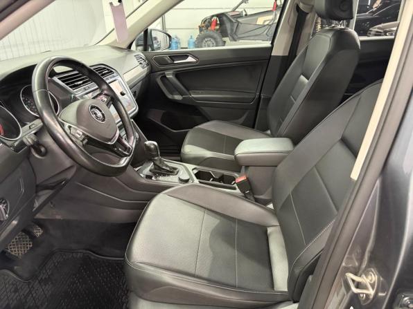 Volkswagen Tiguan II с пробегом 2018 года, цена 2 097 000 рублей, 138000 км, внедорожник, Автокод Объявления