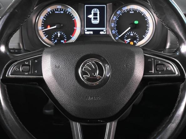Skoda Rapid I Рестайлинг с пробегом 2019 года, цена 1 339 000 рублей, 168775 км, лифтбек, Автокод Объявления