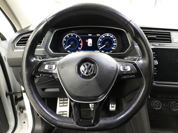 Volkswagen Tiguan II с пробегом 2018 года, цена 2 384 000 рублей, 136283 км, внедорожник, Автокод Объявления