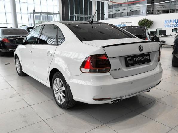 Volkswagen Polo V Рестайлинг с пробегом 2017 года, цена 1 399 000 рублей, 98273 км, седан, Автокод Объявления