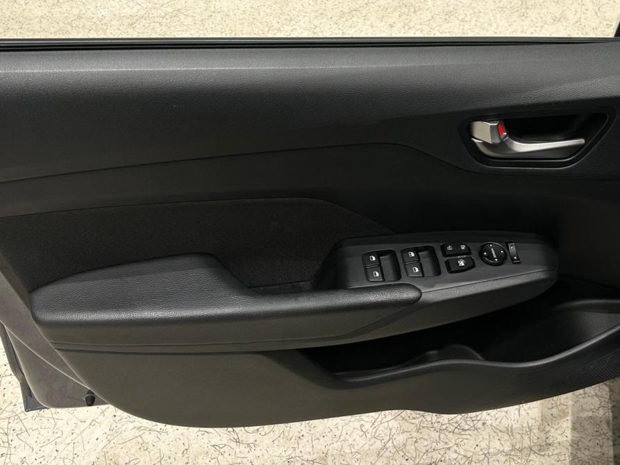Hyundai Solaris II Санкт-Петербург  - изображение 16