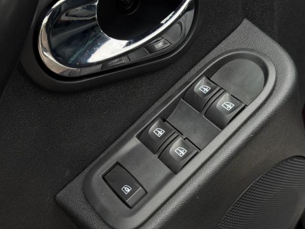 Renault Duster I Рестайлинг с пробегом 2015 года, цена 1 135 000 рублей, 170337 км, внедорожник, Автокод Объявления