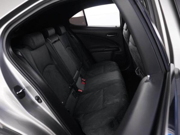 Lexus UX I с пробегом 2019 года, цена 2 999 099 рублей, 94848 км, внедорожник, Автокод Объявления