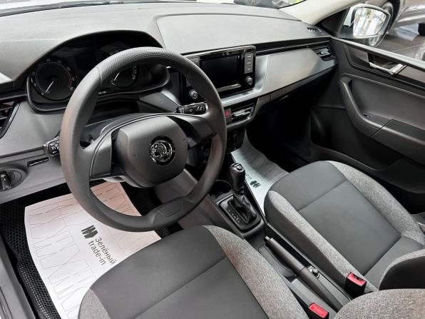 Skoda Rapid II с пробегом 2021 года, цена 1 650 000 рублей, 53028 км, лифтбек, Автокод Объявления
