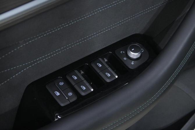 Geely Monjaro I Рестайлинг с пробегом 2025 года, цена 3 868 000 рублей, 2969 км, внедорожник, Автокод Объявления