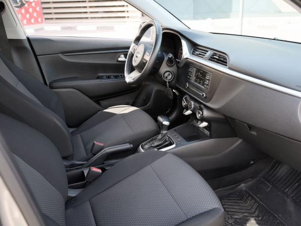 Kia Rio IV Рестайлинг с пробегом 2021 года, цена 1 663 000 рублей, 52100 км, хэтчбек, Автокод Объявления