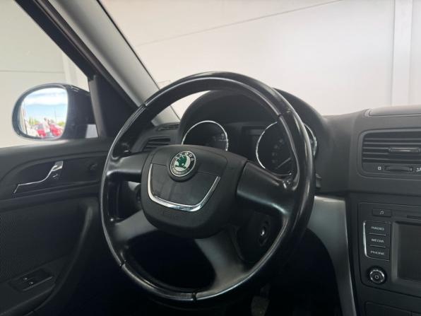 Skoda Yeti I с пробегом 2013 года, цена 1 149 000 рублей, 173000 км, внедорожник, Автокод Объявления